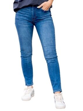 NWT Just USA High Rise Slim Straight Jeans Women’s 28/6 Medium Wash Denim